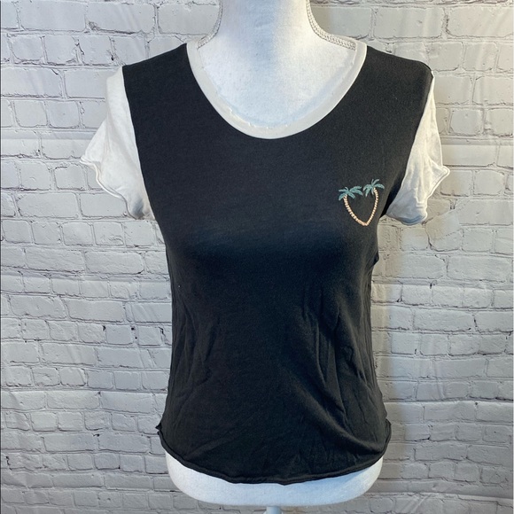 AMERICAN EAGLE T-Shirt Tropical Themed Distressed-Small - Picture 2 of 4